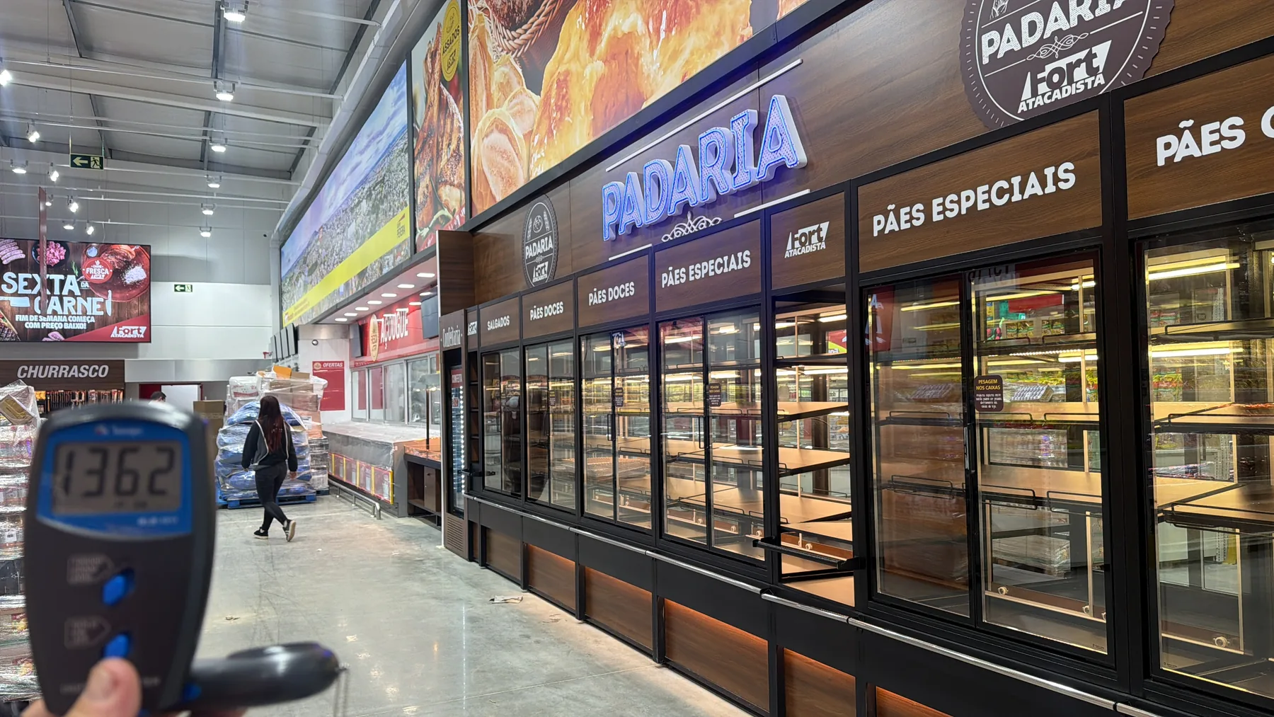Padaria da filial 845 iluminada e pronta para operação