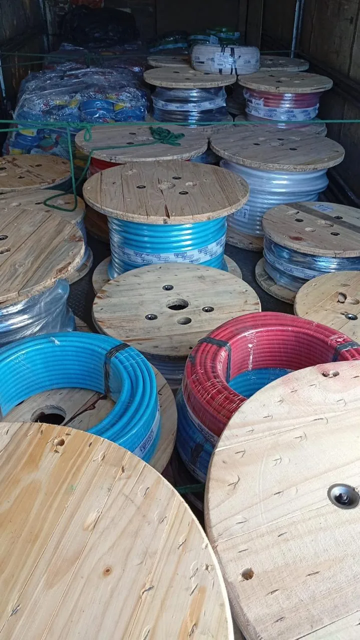 Bobinas de cabos mobilizadas para a execução elétrica